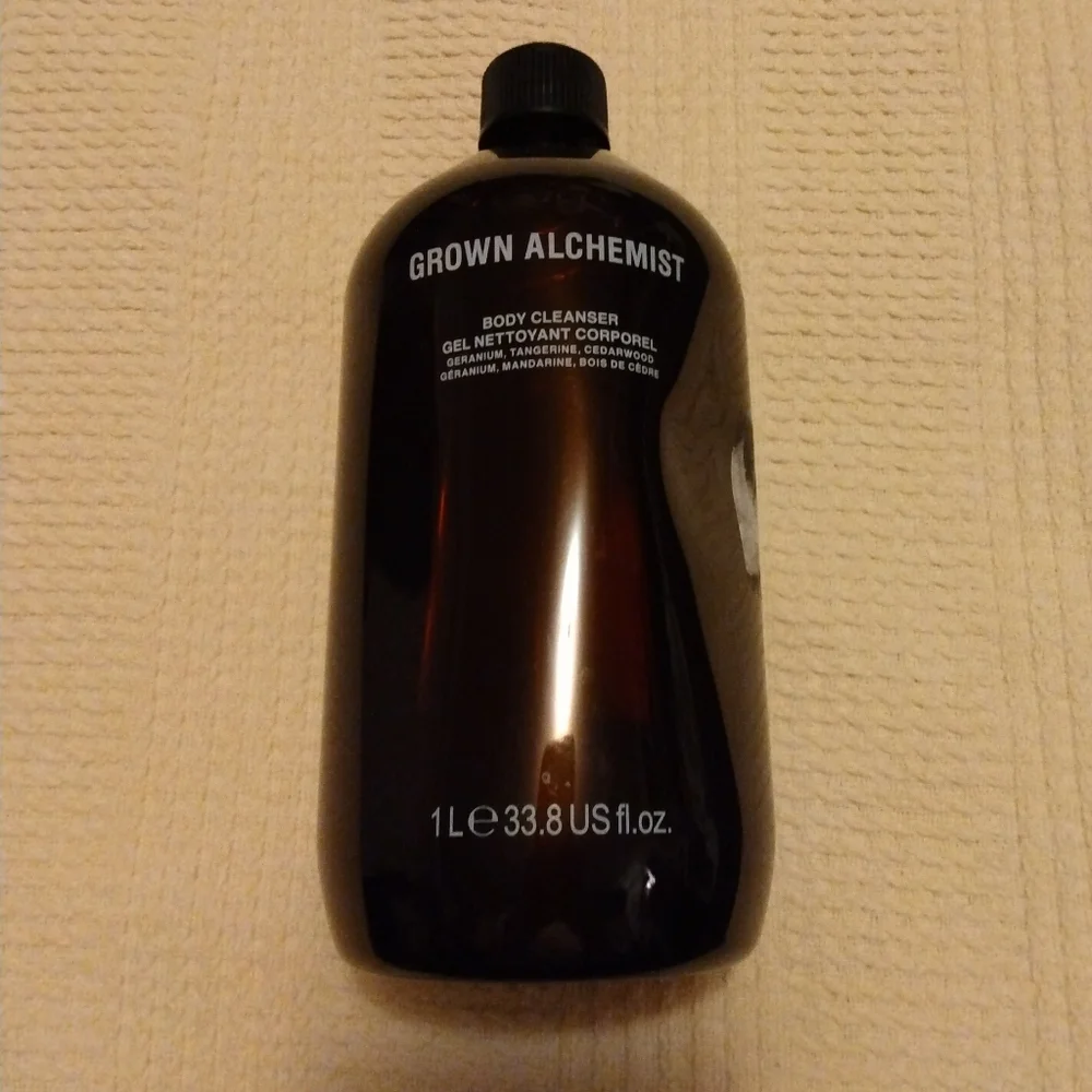Grown Alchemist Women's Revive Body Cleanser 33.8oz LARGE